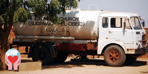 Camion cisterna acqua
