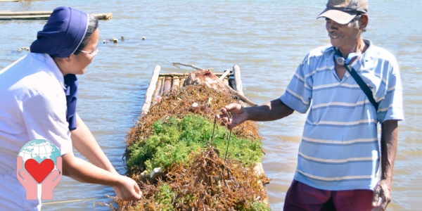 Suora, barca e pescatore