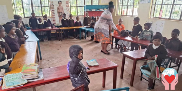 bambini poveri in Tanzania