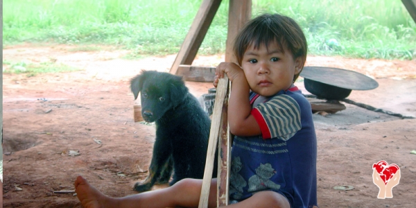 Bambino povero in Ecuador