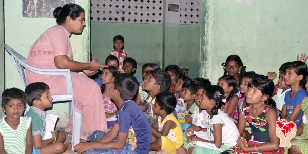 bambini indiani a scuola